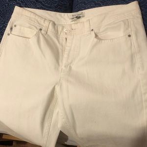 Women’s White House Black Market flare leg jeans